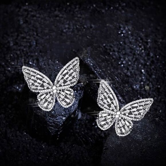 New Stunning Cutout Butterfly and Crystal Earrings - Picture 3 of 13